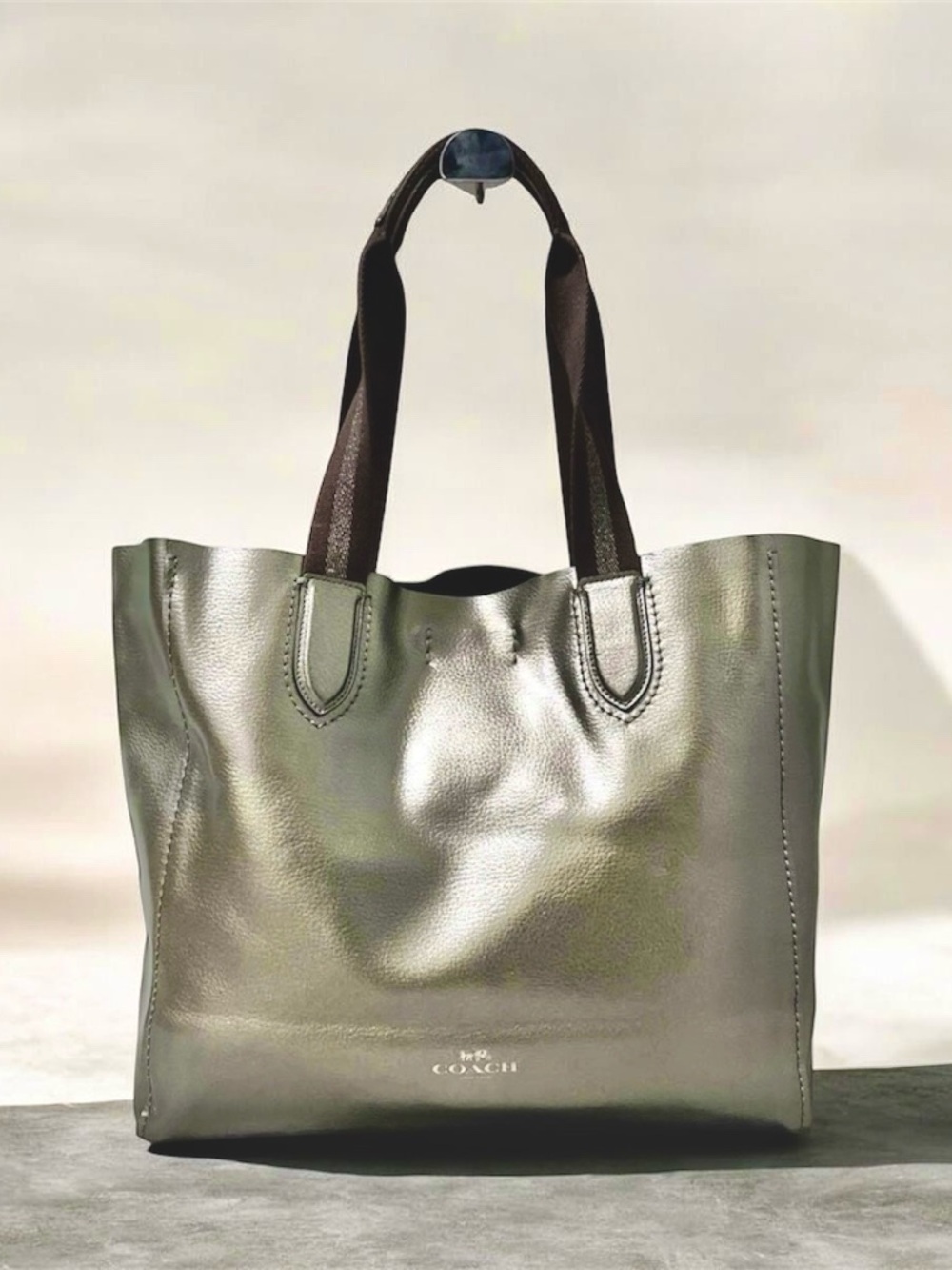 🔥New with tags Y2K COACH!! Archive Metallic Silver Leather Large Tote!!